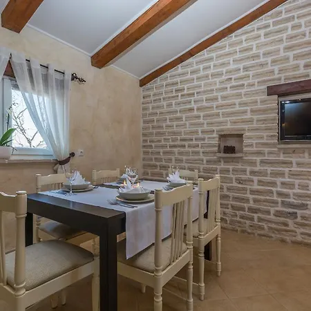 Apartment Velenik